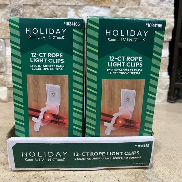 Holiday Living 12 Count Xmas Rope Light Clips Screw In Universal Swivel Clips - Picture 2 of 6